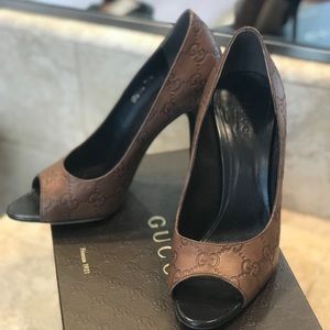 Gucci aleppo peep toe.